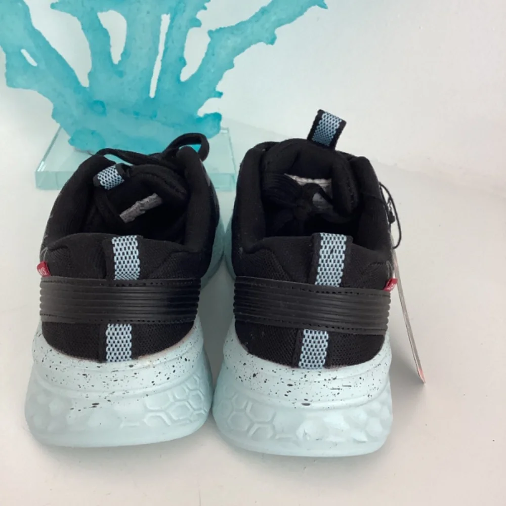 REDUCED NWT LEVI’S Women’s Black and Blue trail running shoes Sz 6.5